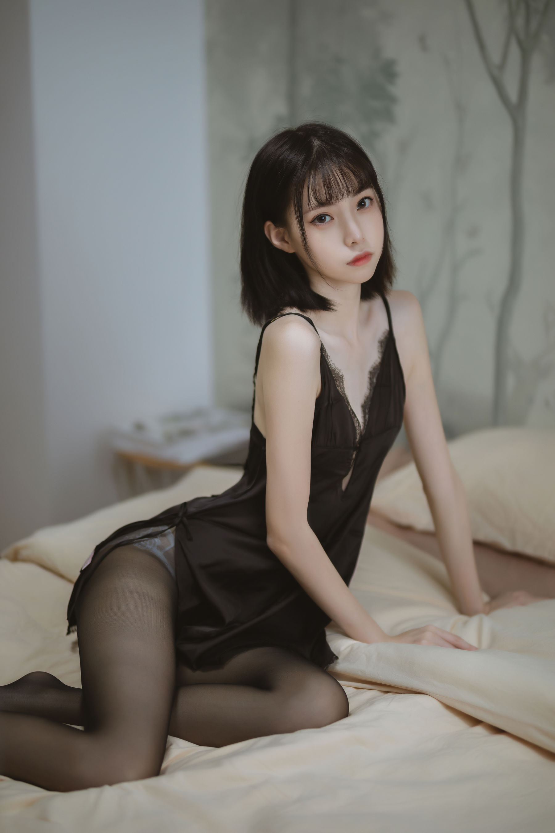 [福利COS] 许岚 - 黑色蕾丝睡衣1